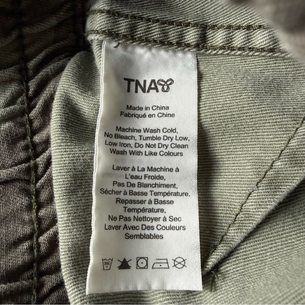 TNA Aritzia Woman Camo High Waist Cotton Jogger SMALL Grunge Utility Streetwear - Picture 9 of 9